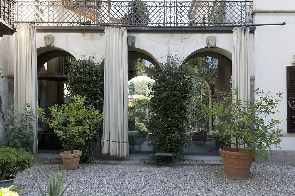 Hotel Locanda Dei Mai Intees Azzate 4*,