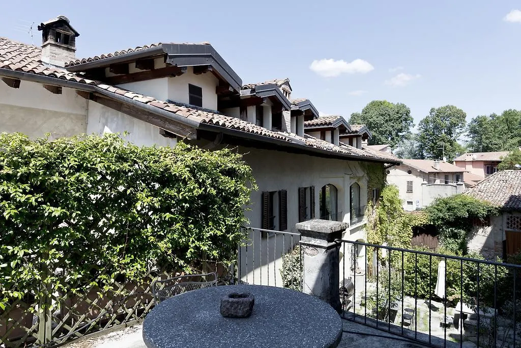 Hotel Locanda Dei Mai Intees Azzate 4*,