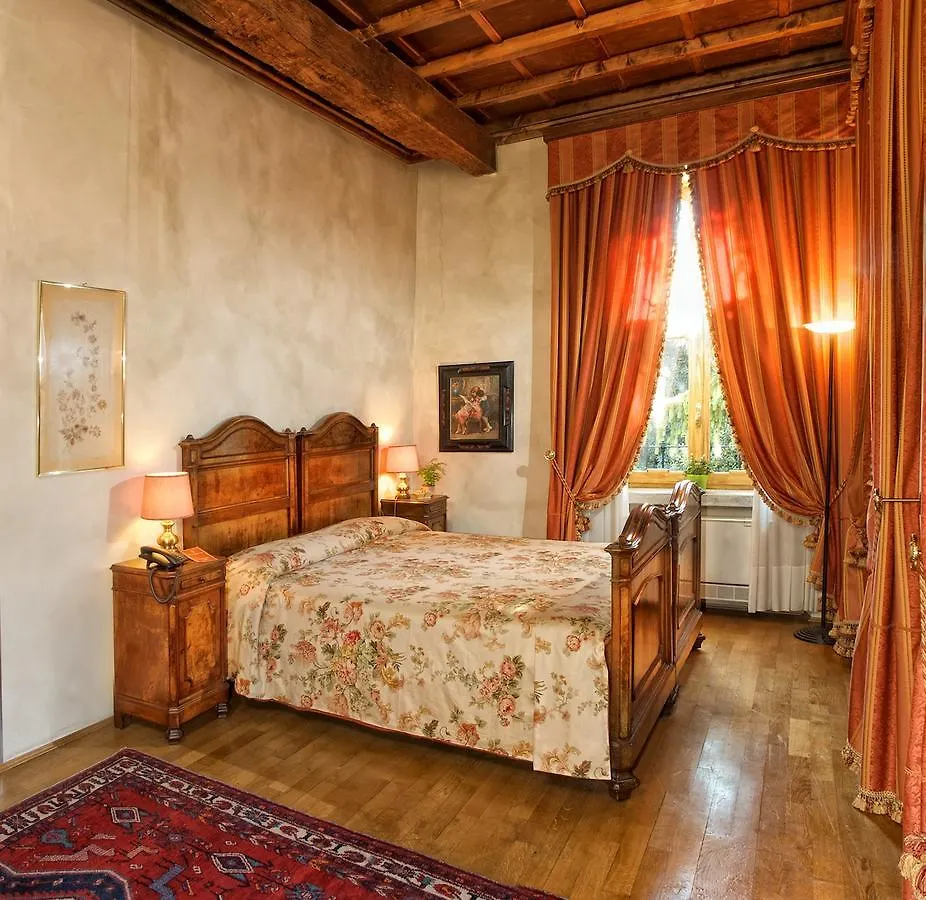 Hotel Locanda Dei Mai Intees Azzate 4*,